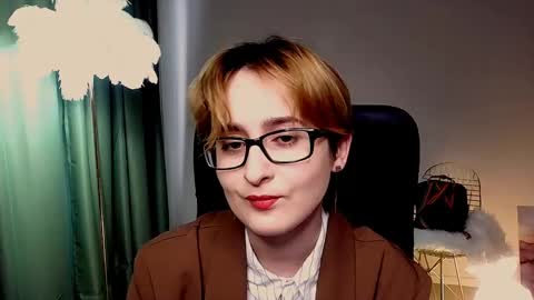 Snapshot of lixeluna chatting on May 5, 2026, 6:32 am LixeLuna online show from May 5, 2026, 6:32 am