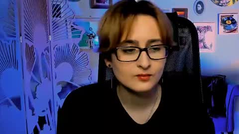 Snapshot of lixeluna chatting on May 12, 2026, 6:32 am LixeLuna online show from May 12, 2026, 6:32 am