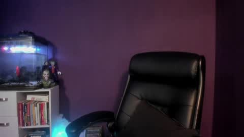 LixRose online show from April 9, 2026, 6:13 pm