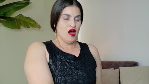 liz online show from October 25, 2025, 6:13 pm