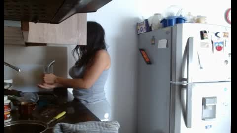 liz_fe online show from April 23, 2026, 4:31 pm