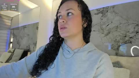 Liz  online show from November 14, 2025, 10:58 am