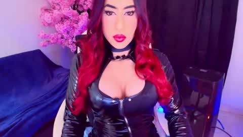 Snapshot of lizagothdoll chatting on June 17, 2026, 12:35 am Liza Goth online show from June 17, 2026, 12:35 am