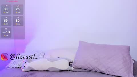 lizcastl online show from December 14, 2025, 6:34 pm