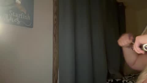 Snapshot of lizpurrxxx chatting on December 27, 2024, 3:04 pm Liz Purr online show from December 27, 2024, 3:04 pm