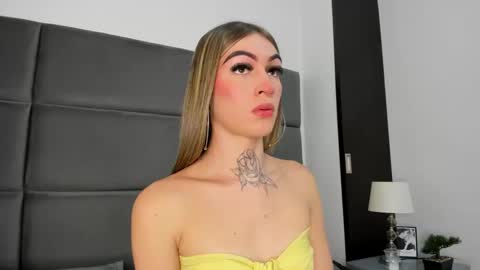 lizz_luna online show from September 29, 2025, 2:33 pm