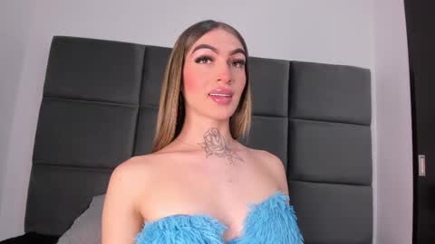 lizz_luna online show from November 12, 2025, 5:57 pm