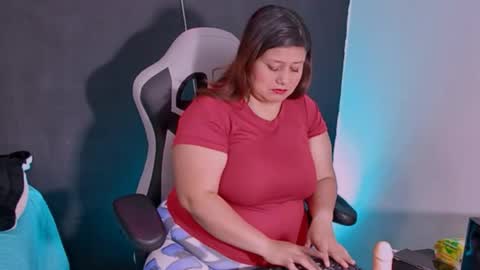 Snapshot of lizz_milf chatting on September 23, 2025, 5:05 pm lizz_milf online show from September 23, 2025, 5:05 pm