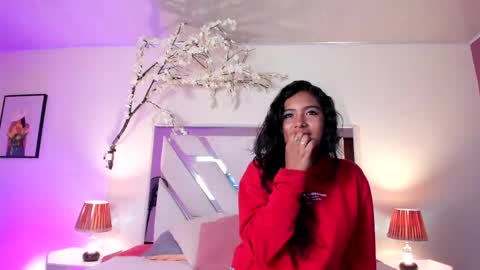 Lizz  online show from May 28, 2026, 2:14 pm