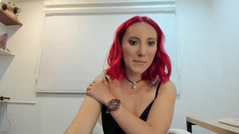 Snapshot of lizzdoux chatting on October 8, 2025, 2:31 am lizzdoux online show from October 8, 2025, 2:31 am