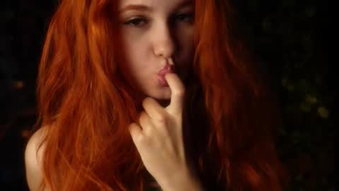 Snapshot of lizzie_gallen chatting on October 16, 2025, 5:25 pm Elizabeth online show from October 16, 2025, 5:25 pm