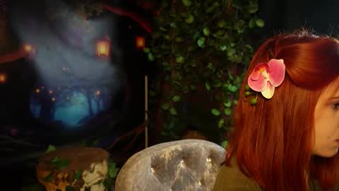 Snapshot of lizzie_gallen chatting on December 1, 2025, 6:02 pm Elizabeth online show from December 1, 2025, 6:02 pm