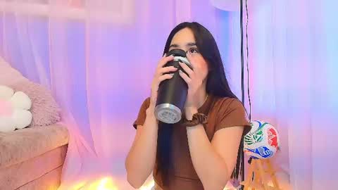 lizzy_kane online show from June 19, 2026, 8:23 pm