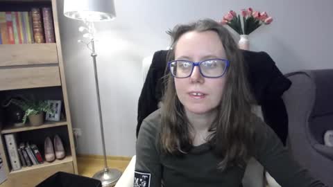 Lizzy online show from February 27, 2026, 5:40 am