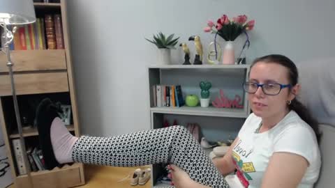 Lizzy online show from May 26, 2026, 4:52 am