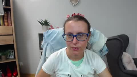 Lizzy online show from June 30, 2026, 4:35 am