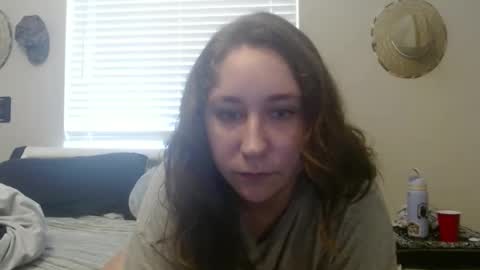 Snapshot of llena_de_lechee chatting on September 10, 2025, 3:23 pm llena_de_lechee online show from September 10, 2025, 3:23 pm