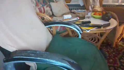 loewe39238 online show from November 23, 2025, 4:34 am