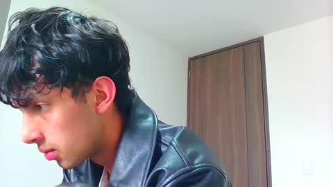 Snapshot of logaan_grey chatting on January 4, 2025, 4:22 pm logaan_grey online show from January 4, 2025, 4:22 pm