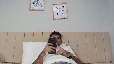 Snapshot of logan_9_ chatting on July 19, 2026, 11:19 pm logan online show from July 19, 2026, 11:19 pm