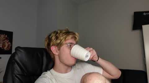 LOGAN FRASER online show from October 26, 2025, 2:45 pm