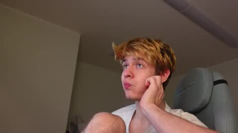 LOGAN FRASER online show from November 9, 2025, 2:26 pm