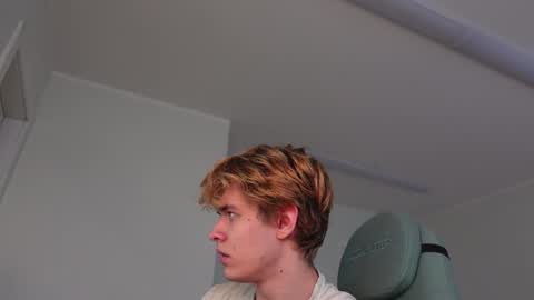 LOGAN FRASER online show from November 15, 2025, 1:18 pm