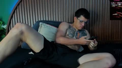 logan_griffin online show from November 6, 2025, 3:07 am