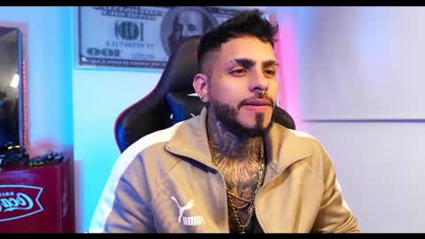 logan_hugh8 online show from March 2, 2025, 6:27 am