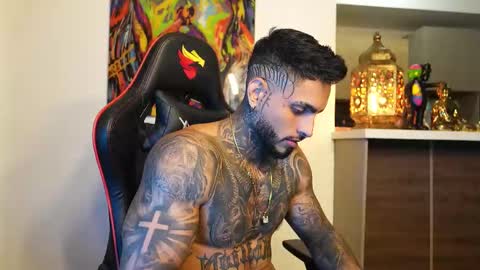 logan_hugh8 online show from September 21, 2025, 4:03 am