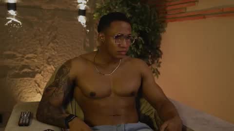 logan_varela online show from October 17, 2025, 10:12 pm