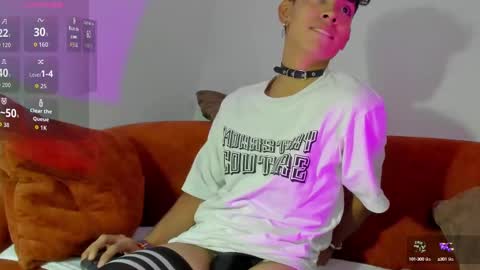 Snapshot of logantwink18 chatting on October 11, 2025, 5:44 pm logantwink18 online show from October 11, 2025, 5:44 pm