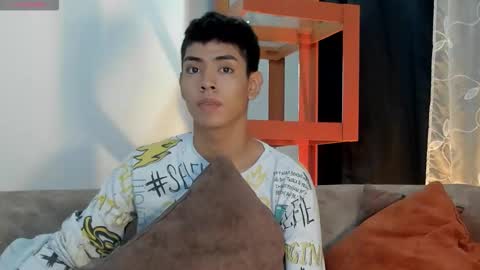 logantwink18 online show from February 7, 2026, 1:59 pm