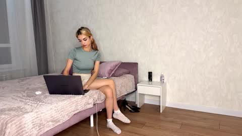 Amelia online show from November 2, 2025, 12:13 am