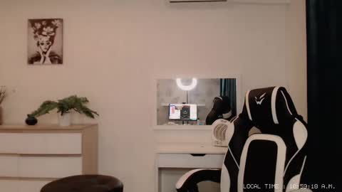 Snapshot of lola_anderson chatting on December 18, 2024, 5:59 am Lola online show from December 18, 2024, 5:59 am