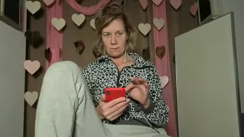 lola_belgium online show from February 8, 2026, 6:28 am