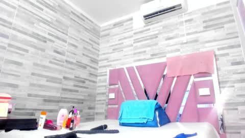 Lola online show from March 8, 2025, 11:27 am