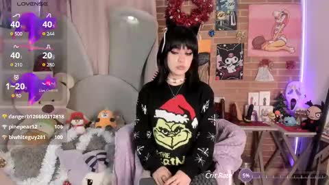 Snapshot of lolaa_bunnyy chatting on December 22, 2024, 6:17 am Lola Bunny online show from December 22, 2024, 6:17 am