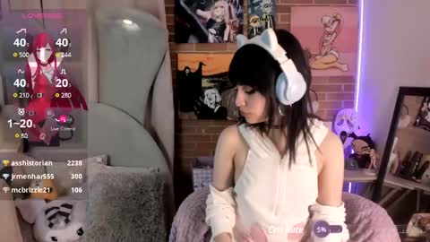 Snapshot of lolaa_bunnyy chatting on January 19, 2025, 4:44 am Lola Bunny online show from January 19, 2025, 4:44 am