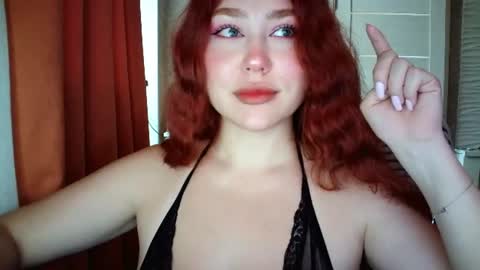 LolaaMint  online show from June 12, 2026, 10:25 am