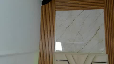 Lola Angel online show from September 30, 2025, 11:59 am