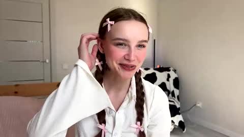 lolaatate online show from March 9, 2026, 12:31 pm