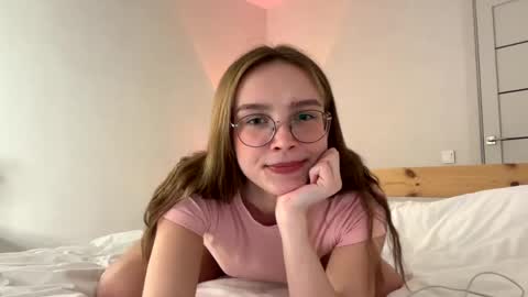 lolaatate online show from March 15, 2026, 1:55 am