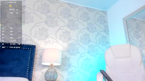  Lola Berry  online show from May 15, 2026, 6:31 am