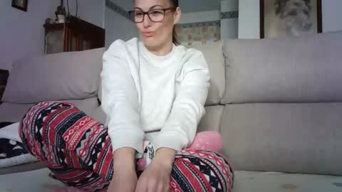 LOLA HUESO y ERIC online show from March 31, 2026, 8:26 am