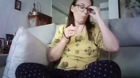 LOLA HUESO y ERIC online show from May 18, 2026, 2:56 pm