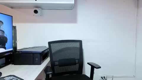 Snapshot of lolalola_12 chatting on November 12, 2025, 11:58 pm lolalola_12 online show from November 12, 2025, 11:58 pm