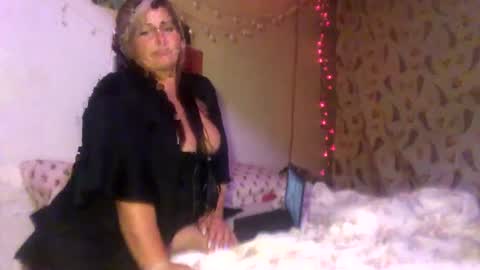 Lola Mae online show from July 14, 2026, 6:07 am