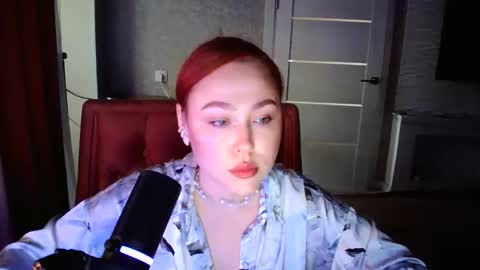 Lola online show from September 14, 2025, 12:59 pm