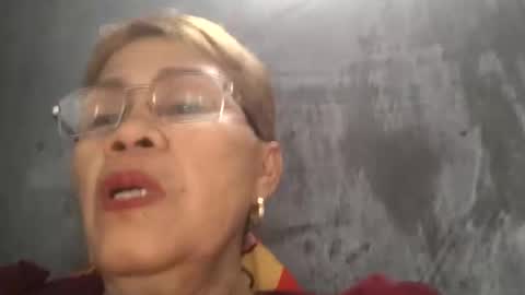 Snapshot of lolamommie chatting on January 22, 2025, 2:59 am tey online show from January 22, 2025, 2:59 am